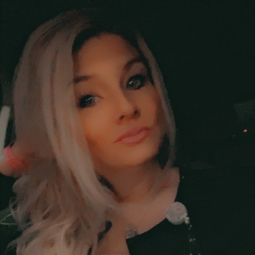 Meet your Posher, Emily